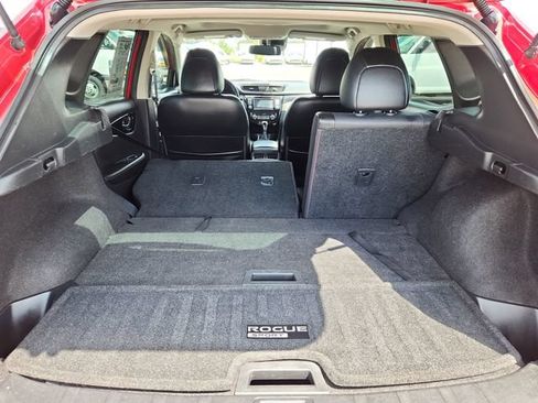 Used 2018 Nissan Rogue Sport SL w/ SL Premium Package FWD image 33