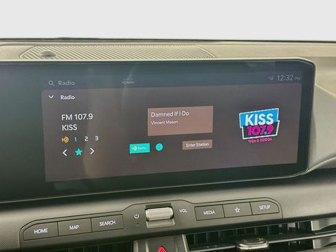 Used 2025 Kia K4 FWD image 21