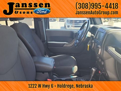 Used 2018 Jeep Wrangler Unlimited Sport S AWD/4WD image 7