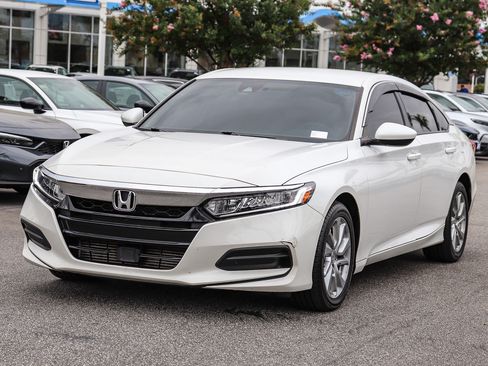 Used 2020 Honda Accord LX image 3