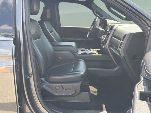 Used 2021 Ford Expedition Max XLT image 34