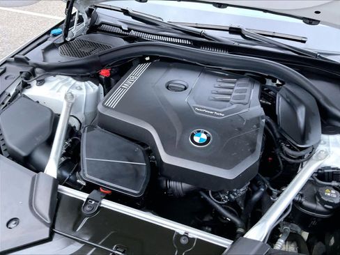 Used 2023 BMW 530i xDrive w/ Premium Package image 33