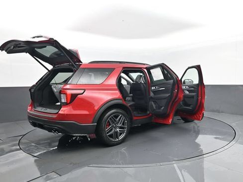 New 2026 Ford Explorer ST w/ Sun And Sound Package AWD/4WD image 34