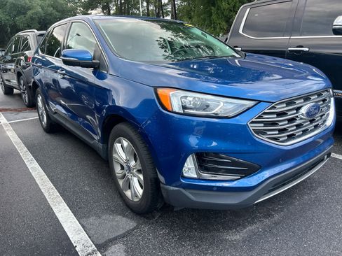Used 2022 Ford Edge Titanium AWD/4WD image 3