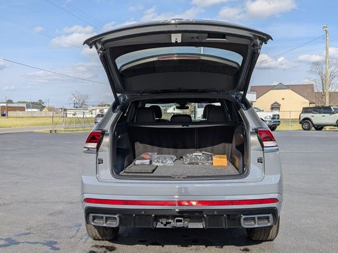 Used 2025 Volkswagen Atlas Cross Sport SEL Premium R-Line image 30