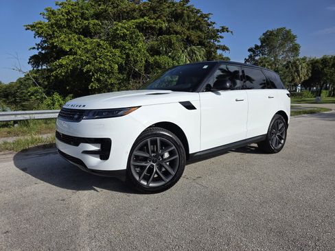 Used 2026 Land Rover Range Rover Sport SE AWD/4WD image 1