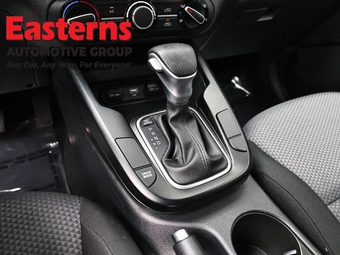 Used 2025 Kia Soul LX FWD image 13