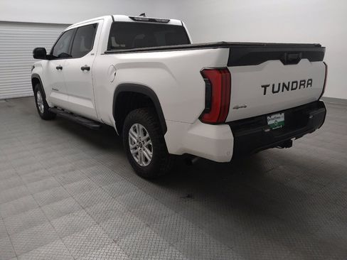 Used 2022 Toyota Tundra SR5 w/ SR5 Convenience Package AWD/4WD image 5