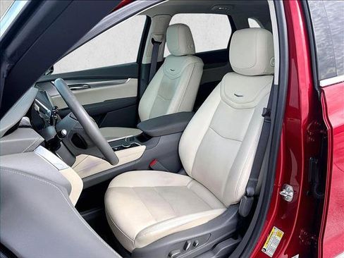 Used 2025 Cadillac XT5 Premium Luxury FWD image 27