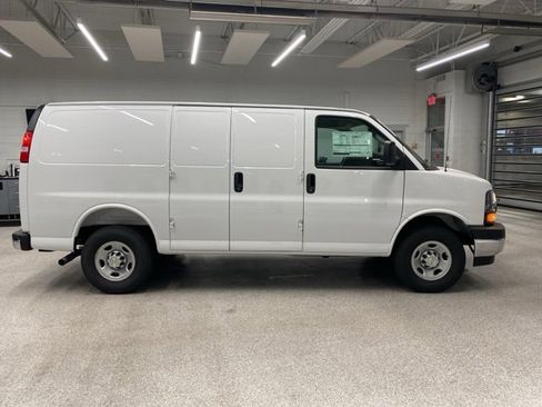 New 2025 Chevrolet Express 2500 w/ Driver Convenience Package image 4