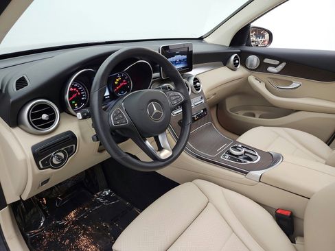 Used 2019 Mercedes-Benz GLC 350e 4MATIC image 12