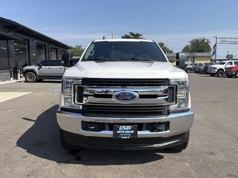 Used 2019 Ford F250 XLT w/ Snow Plow Prep Package AWD/4WD image 2