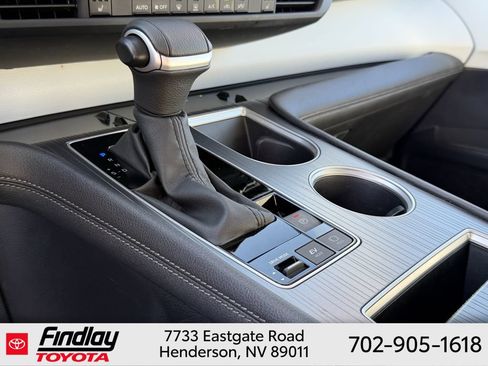 Certified 2026 Toyota Sienna XLE FWD image 28
