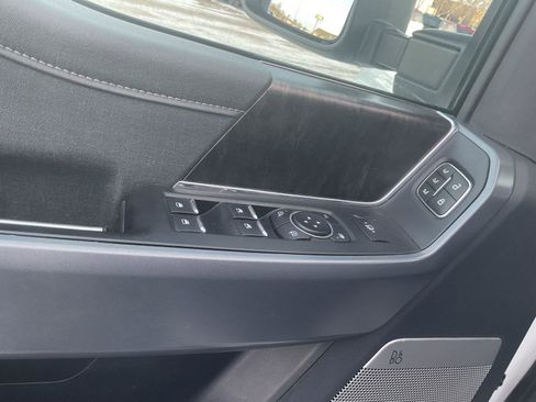 Used 2023 Ford F350 Lariat w/ Chrome Package image 11