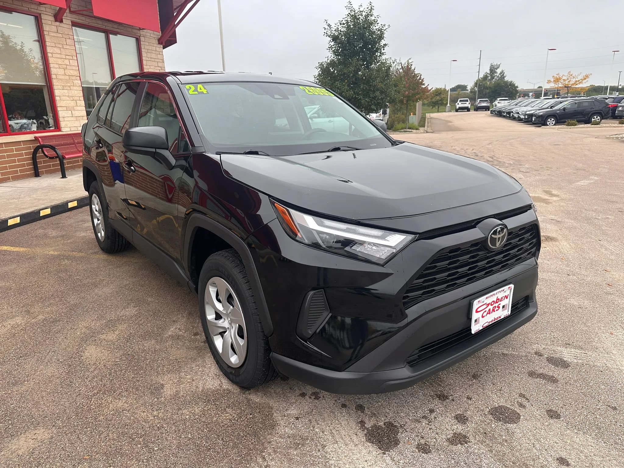 Used 2024 Toyota RAV4 LE AWD/4WD image 3
