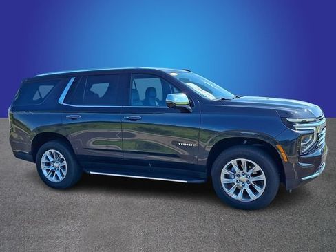 Used 2025 Chevrolet Tahoe Premier AWD/4WD image 3