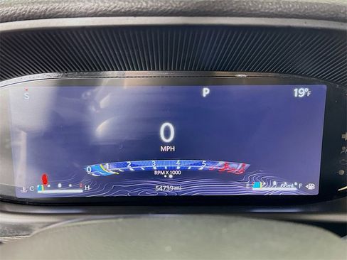 Used 2024 Jeep Wagoneer L Series II image 12