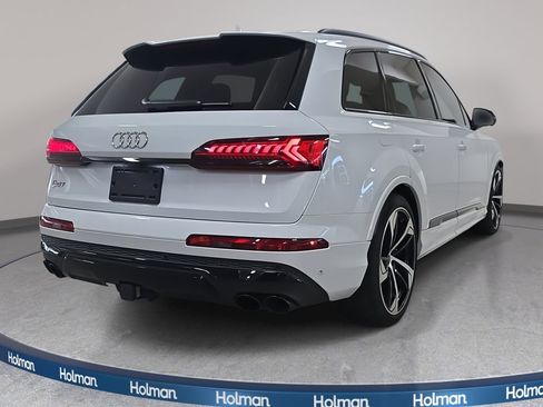 Used 2024 Audi SQ7 Premium Plus w/ Carbon Package image 7