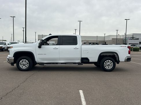 Used 2025 Chevrolet Silverado 2500 LT w/ Safety Package AWD/4WD image 2