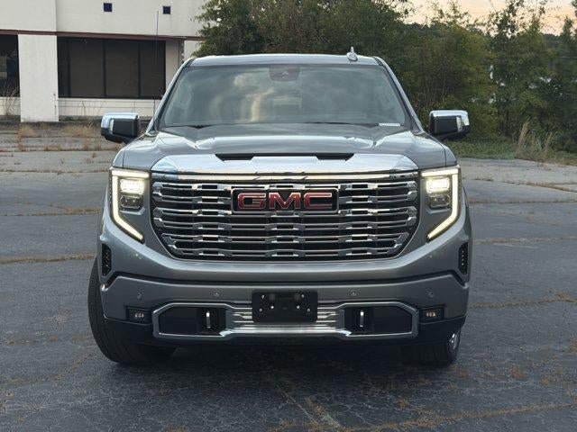Used 2024 GMC Sierra 1500 Denali w/ Denali Reserve Package AWD/4WD image 2