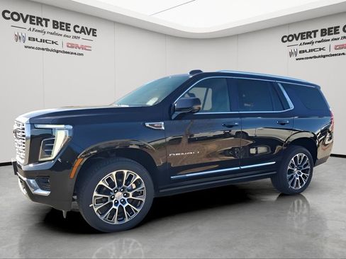 New 2026 GMC Yukon Denali w/ Sun & Power Step Package image 4