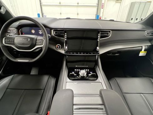 New 2026 Jeep Grand Wagoneer Limited image 10