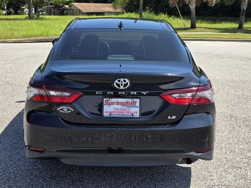 Used 2022 Toyota Camry LE FWD image 3