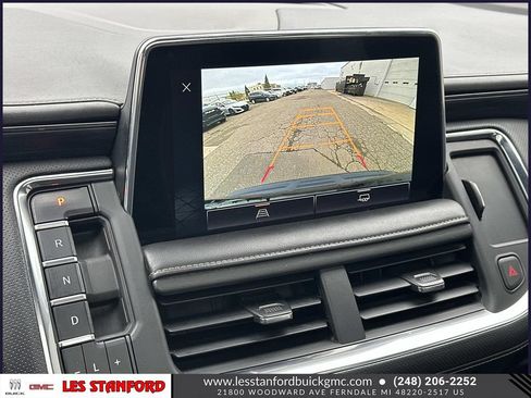Used 2023 GMC Yukon XL SLT AWD/4WD image 32