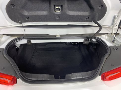 Used 2020 Chevrolet Camaro LT image 30