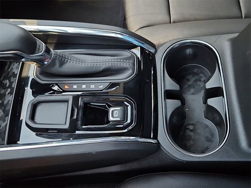 New 2026 GMC Canyon Elevation w/ Convenience Package image 23