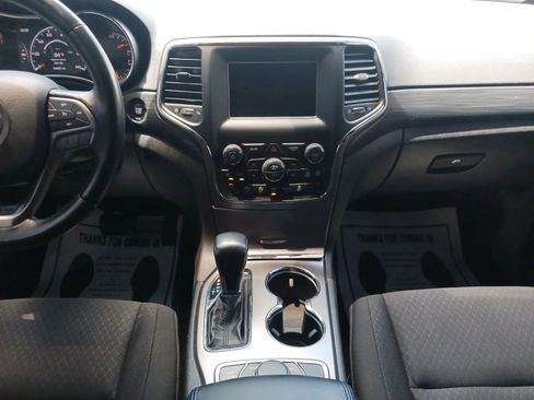 Used 2019 Jeep Grand Cherokee Laredo image 13