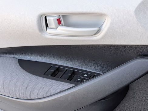 Used 2025 Toyota Corolla LE FWD image 24
