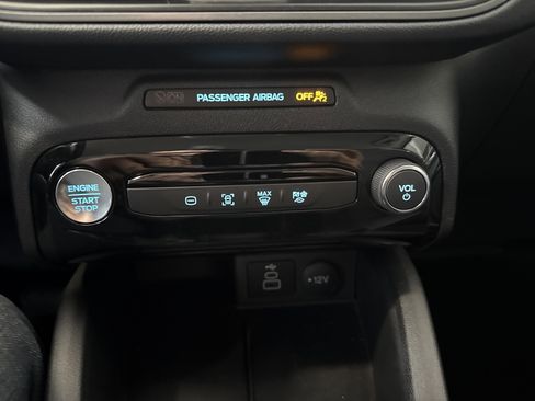 Used 2024 Ford Escape SE image 26