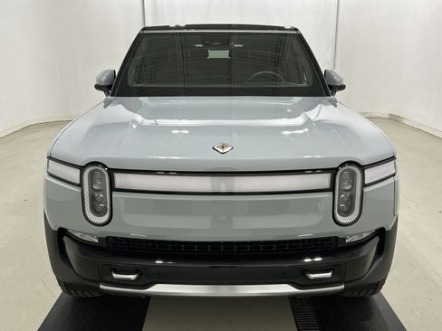 Used 2023 Rivian R1S Adventure AWD/4WD image 8