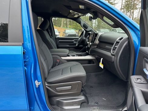 New 2026 RAM 1500 4x4 Crew Cab image 25