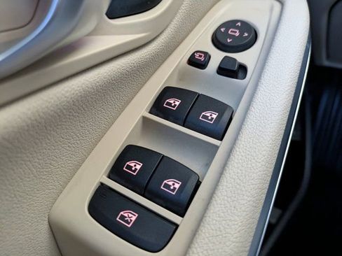 Used 2021 BMW 330i Sedan w/ Convenience Package image 23