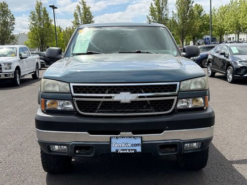 Used 2006 Chevrolet Silverado 2500 LT w/ Skid Plate Package AWD/4WD image 3