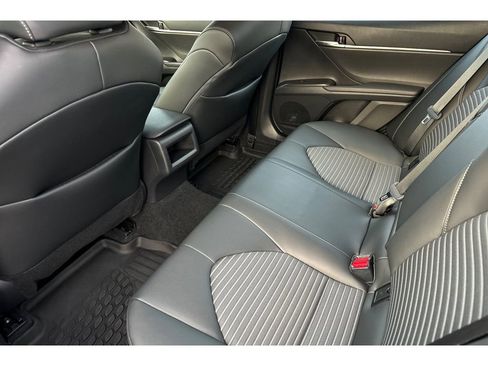 Certified 2023 Toyota Camry SE image 13