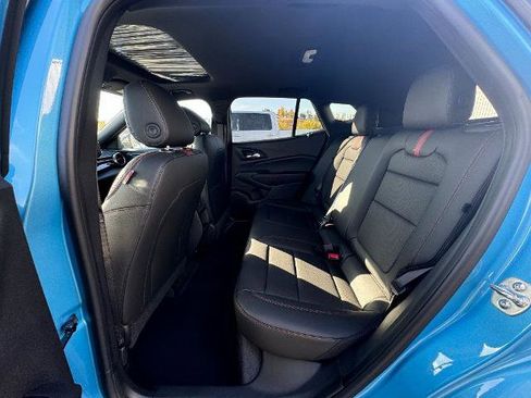 New 2025 Chevrolet Trax RS w/ Sunroof Package image 3