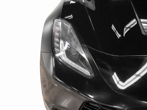 Used 2019 Chevrolet Corvette Stingray Coupe w/ Carbon Flash Badge Package image 4