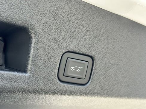 New 2026 Chevrolet Traverse LT w/ LPO, Floor Liner Package image 13