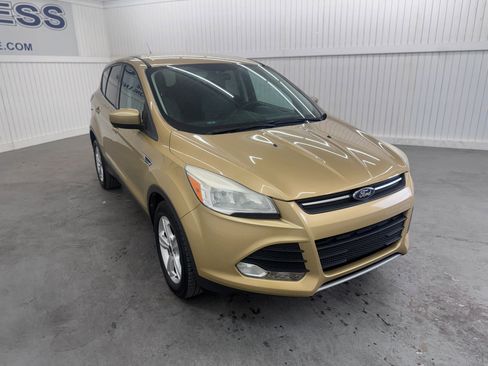 Used 2014 Ford Escape SE image 3