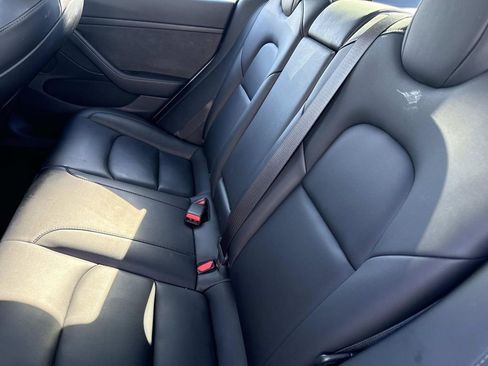 Used 2023 Tesla Model 3 Standard Range image 13