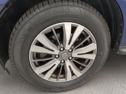 Used 2020 Nissan Pathfinder SV AWD/4WD image 31