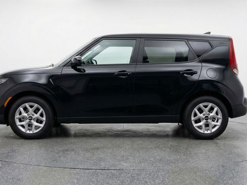 Used 2025 Kia Soul LX w/ LX Technology Package FWD image 5
