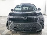 New 2025 Volkswagen Taos SE image 2
