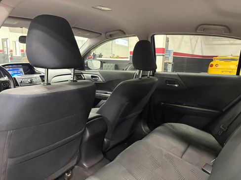 Used 2015 Honda Accord LX image 22