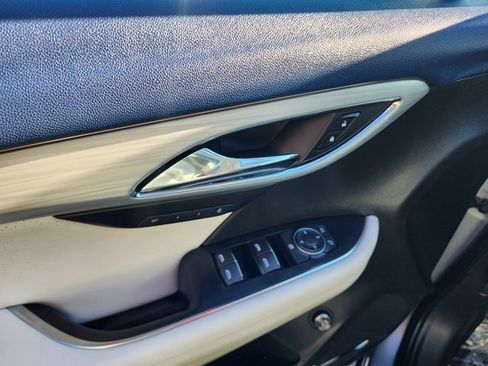 Used 2025 Buick Envision Avenir image 11