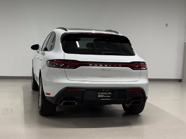 Certified 2026 Porsche Macan AWD/4WD image 3