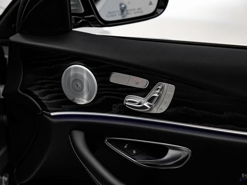 Used 2020 Mercedes-Benz E 350 4MATIC Sedan w/ Parking Assistance Package image 78